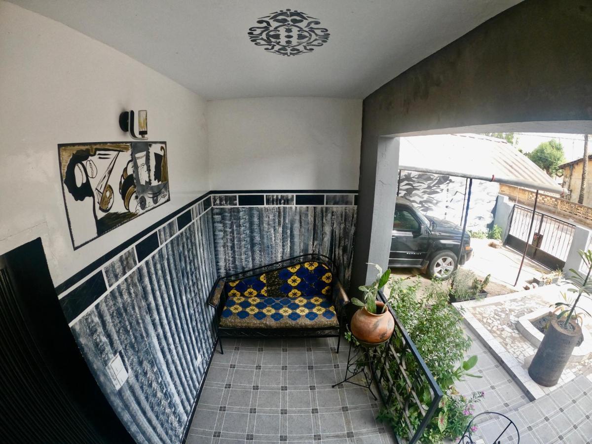 Ker Adja Apartment Ziguinchor Bagian luar foto