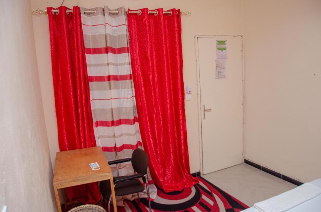 Ker Adja Apartment Ziguinchor Bagian luar foto